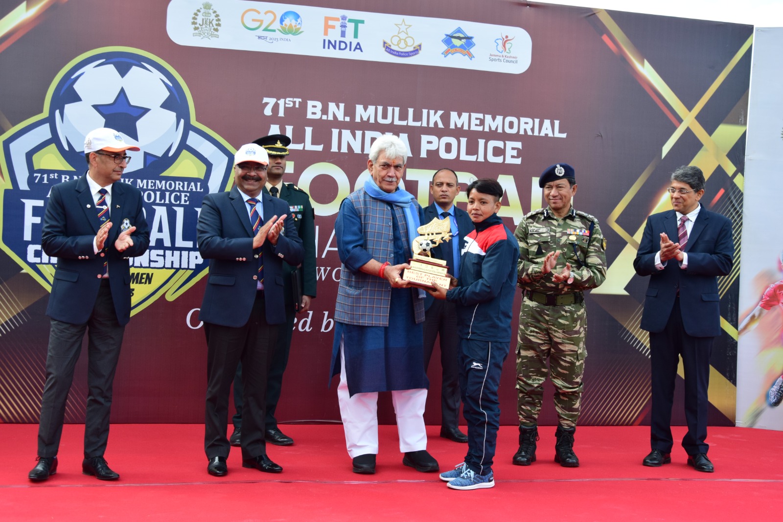 Lt Governor attends closing ceremony of 71st BN Mullik Memorial All India Police Football (4)