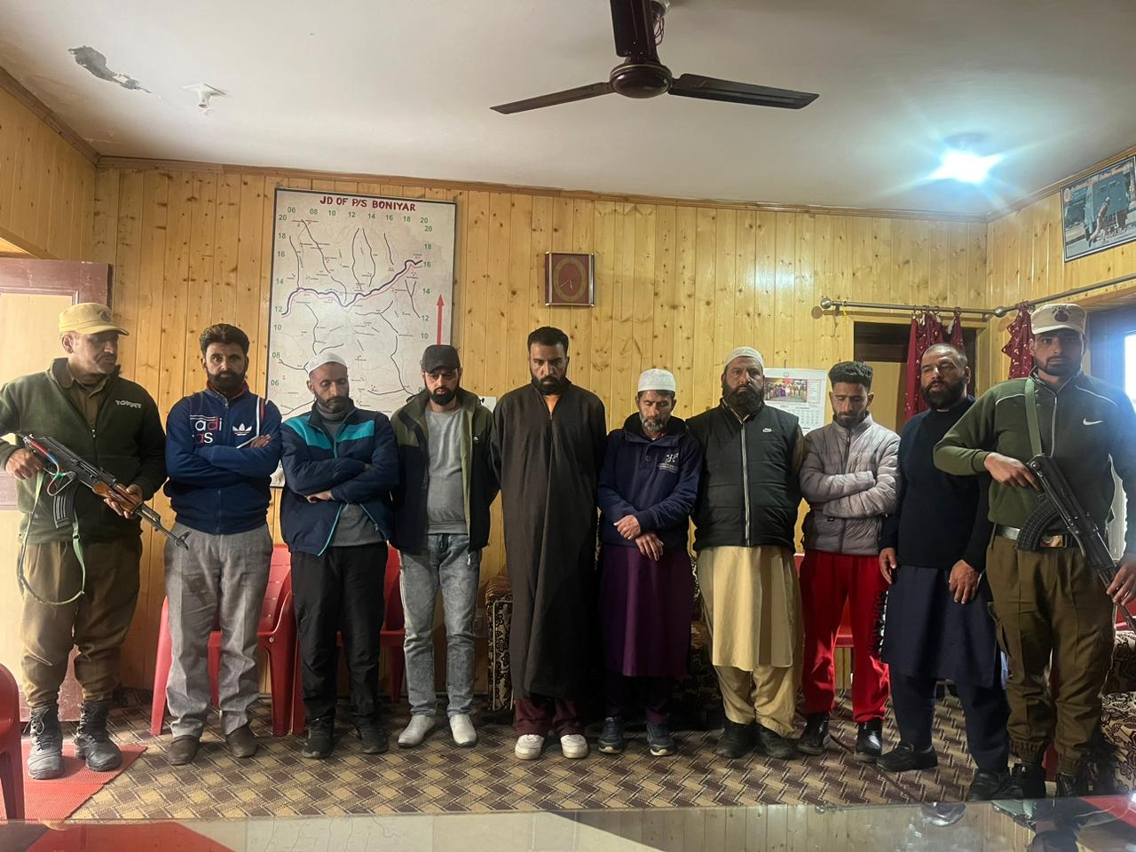 police arrests 08 miscreants at nowshera boniyar baramulla