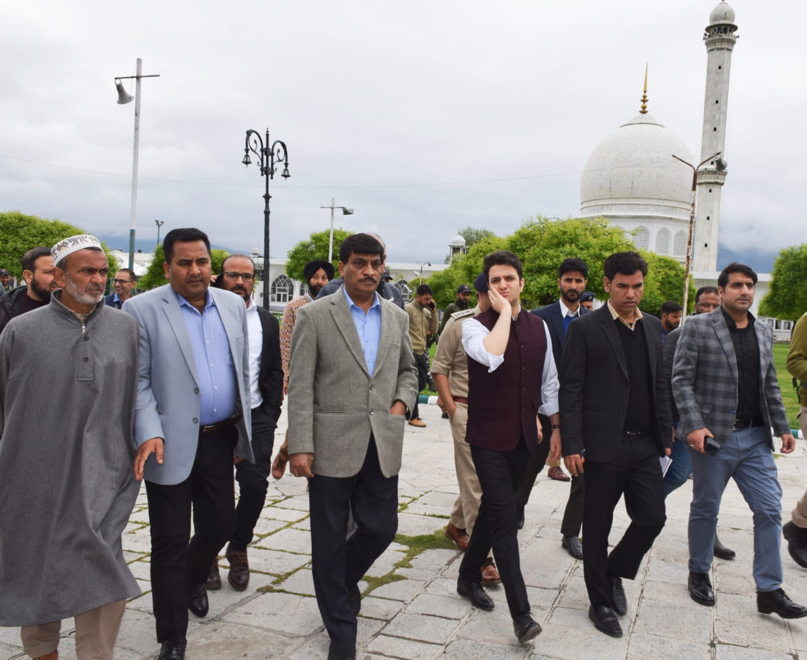 CS conducts city tour-20-1