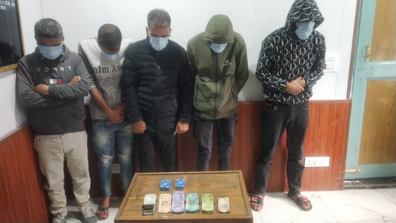 GANDERBAL POLICE APPREHENDED FIVE GAMBLERS