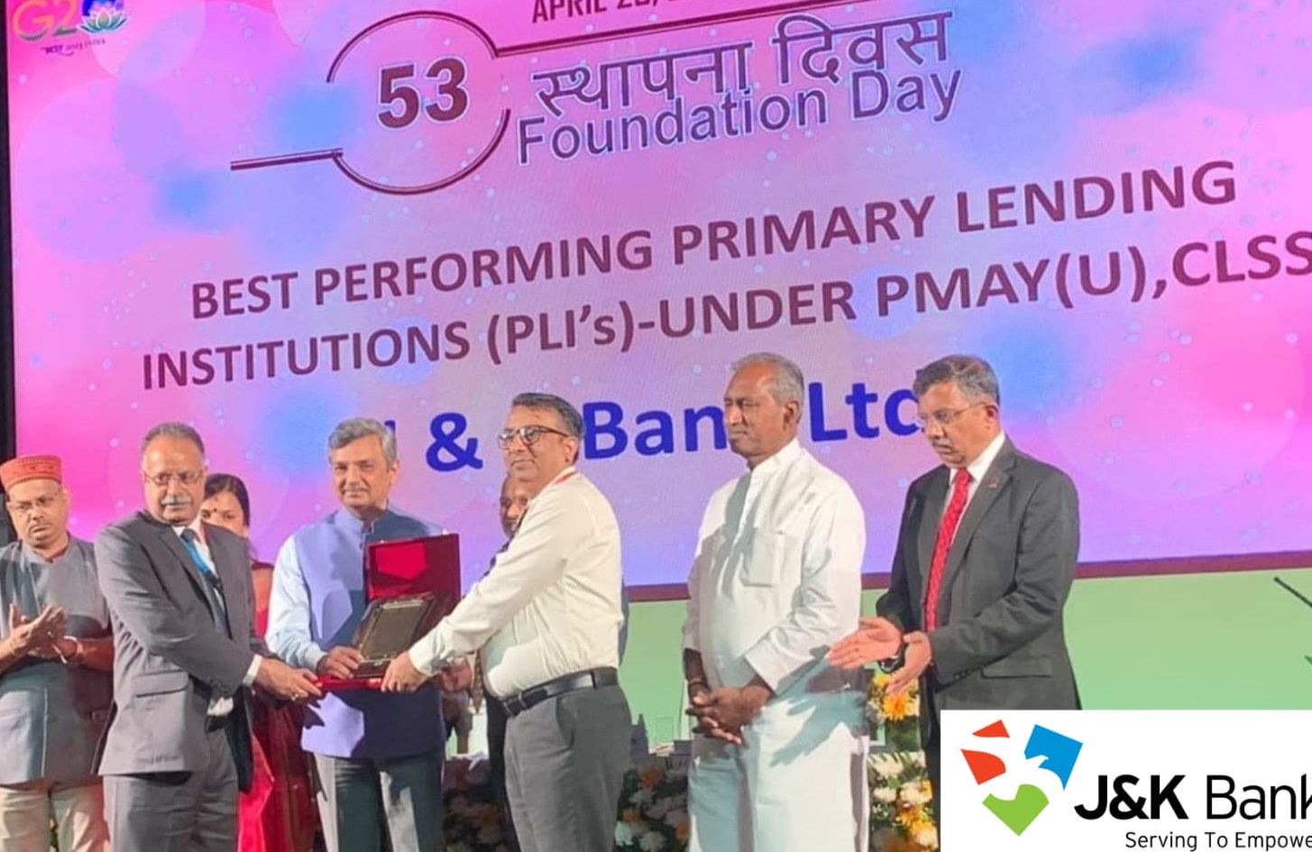 J&K Bank bags award for outstanding contribution under PM Awas Yojana-25