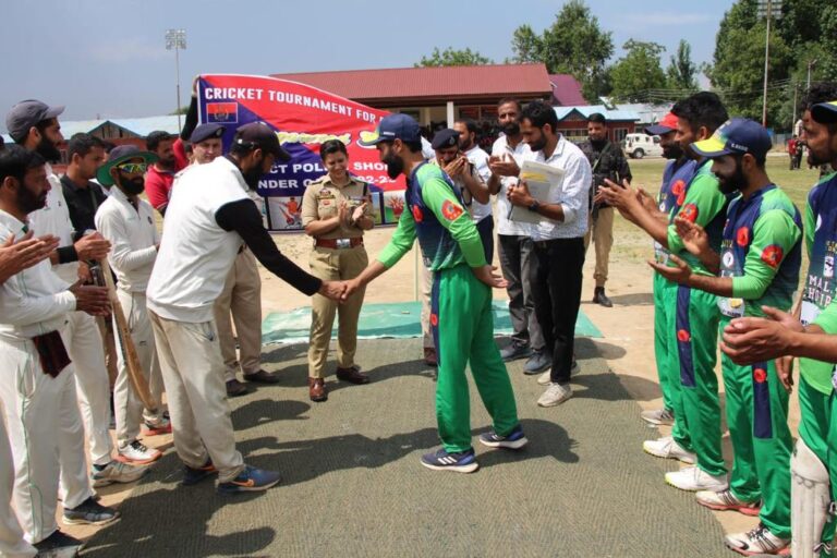 Police inagurates cricket tournament in Shopian, 27-10-2023.jpg 1