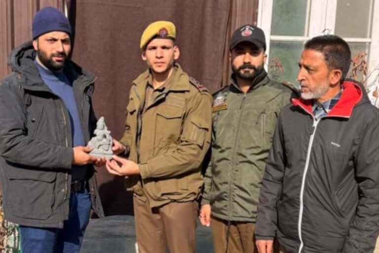 Police facilitates the safe handover of a stone sculpture recovered from River Jhelum in Baramulla