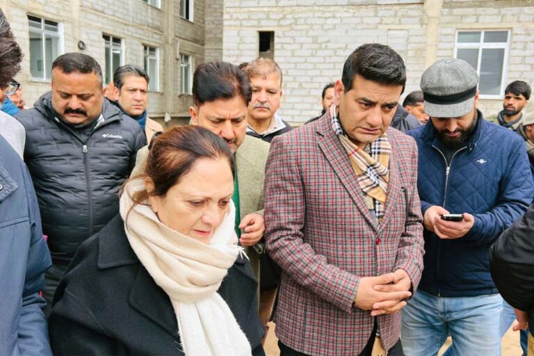 Committee on Estimates of J&K Legislative Assembly reviews infra projects in Pulwama