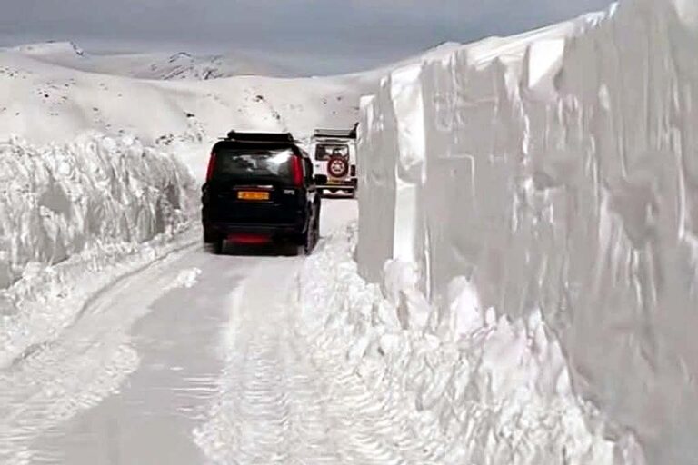 Bandipora–Gurez Road thrown open; Vehicles safely reach Gurez
