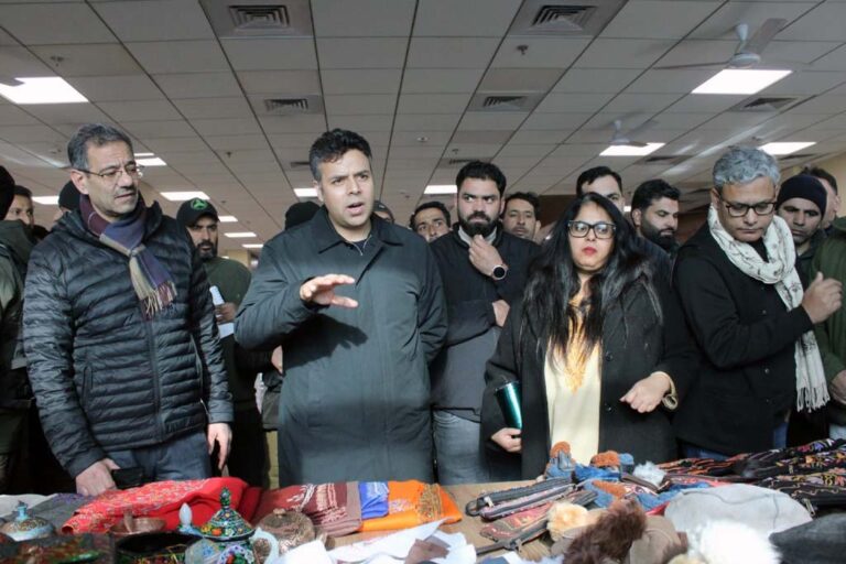 DC Budgam launched Three-Day ‘Naqsh-e-Meeras’ workshop at NIFT1