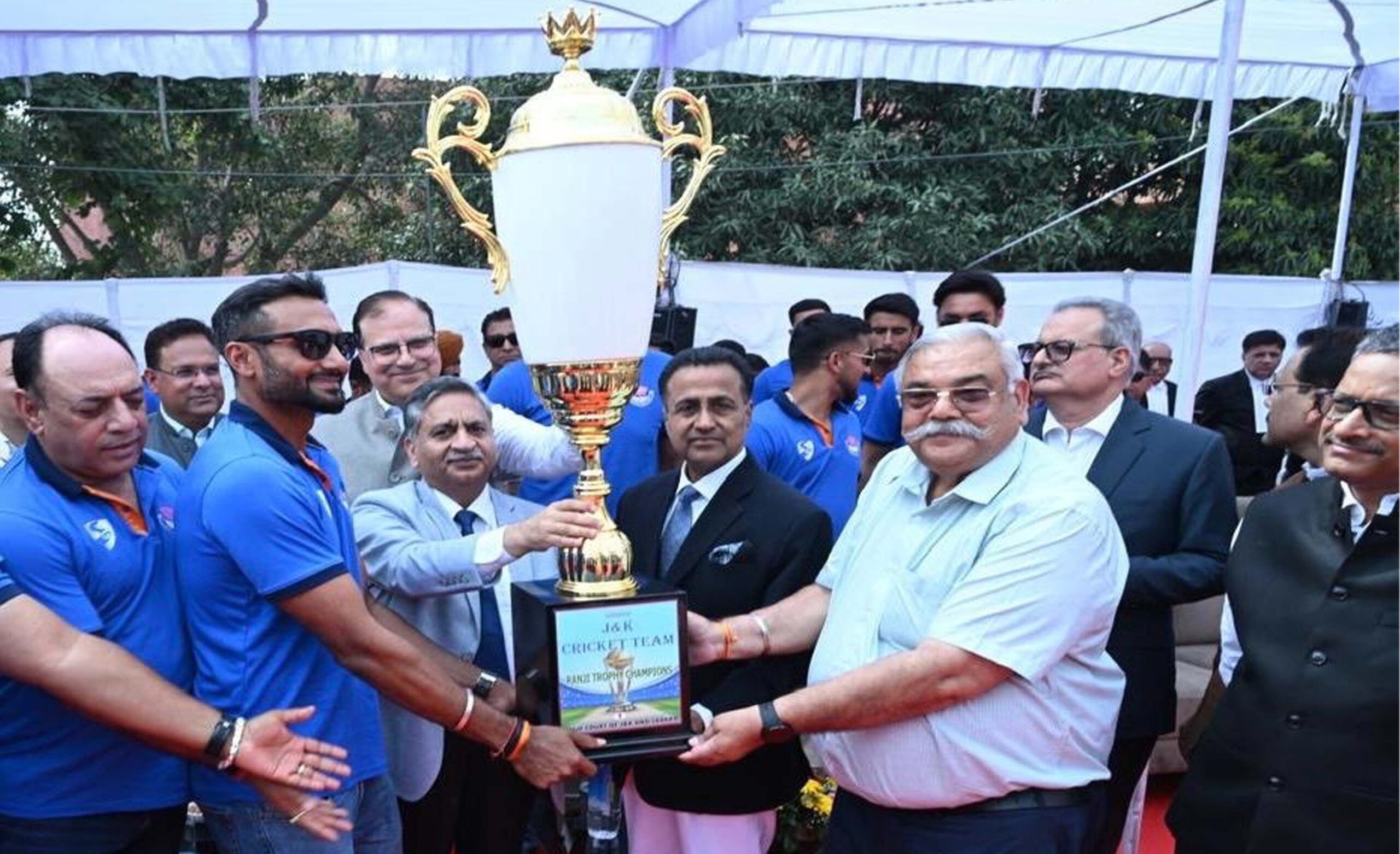 High Court of Jammu & Kashmir, Ladakh felicitates J&K Ranji Trophy team