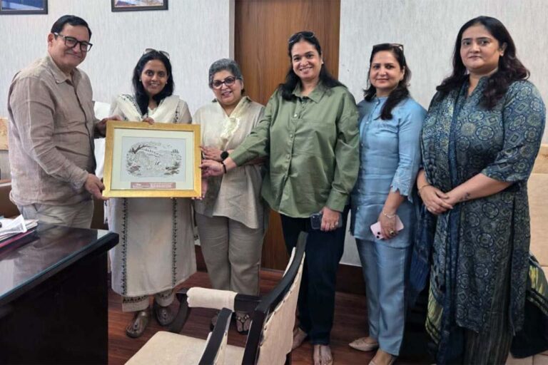 Javid Dar meets delegation of FICCI Ladies Organisation