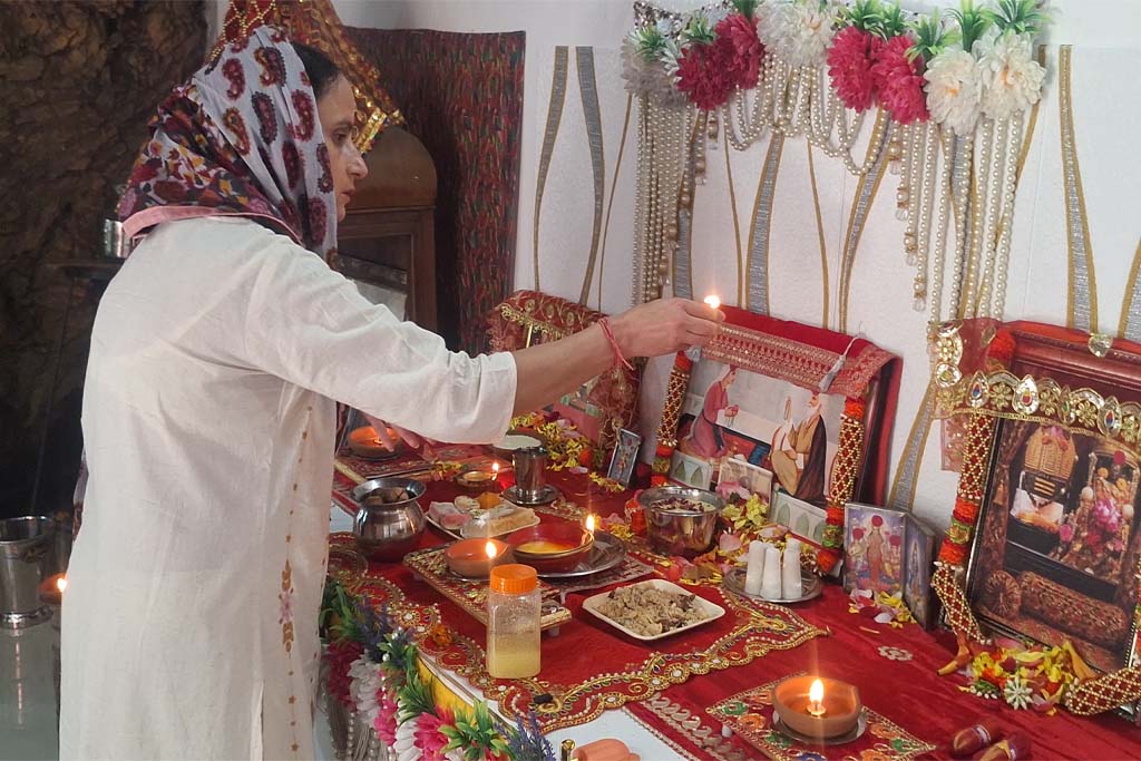Mata Roop Bhawani Jayanti Celebrated with Fervour; Devotees Offer Prayers for Peace in Kashmir1