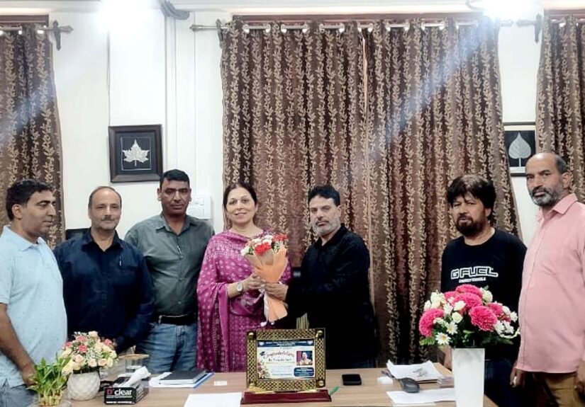 J&K Non-Teaching Employees Association Welcomes New Director Colleges