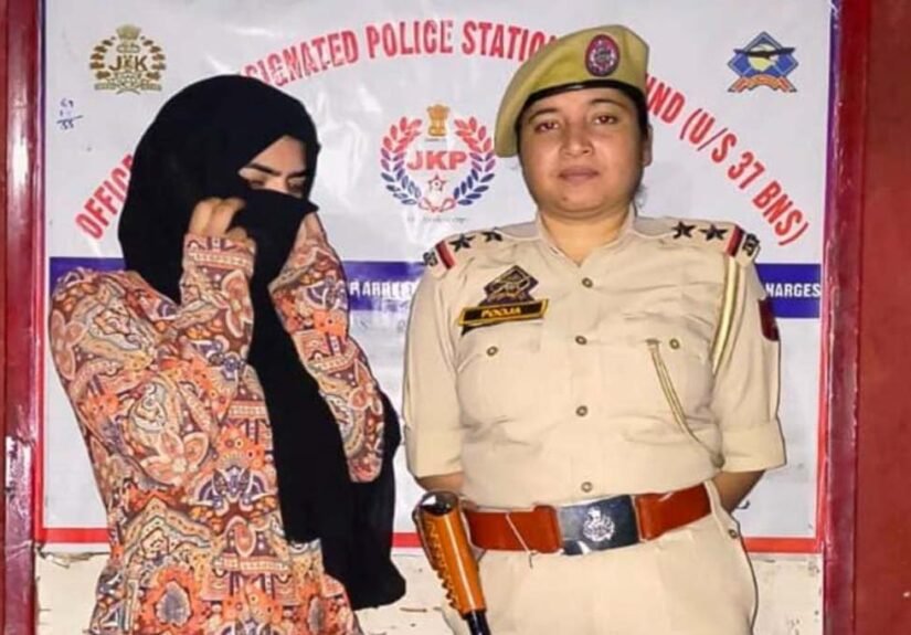Police arrest three drug peddlers including a lady in Kulgam, Contraband substance recovered