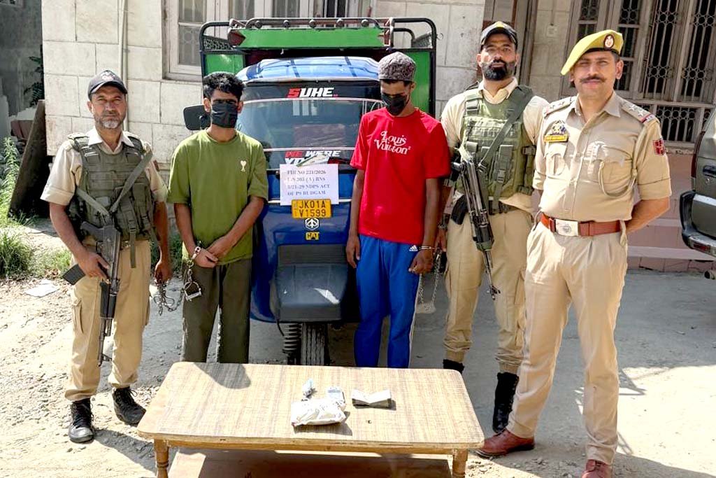 Police solves theft case in Budgam; Two arrested, stolen property recovered