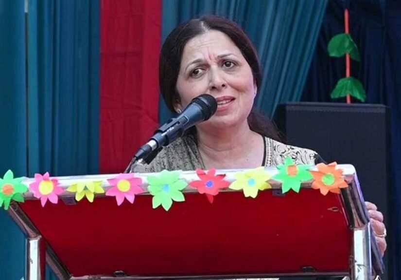 dr twinkil suri